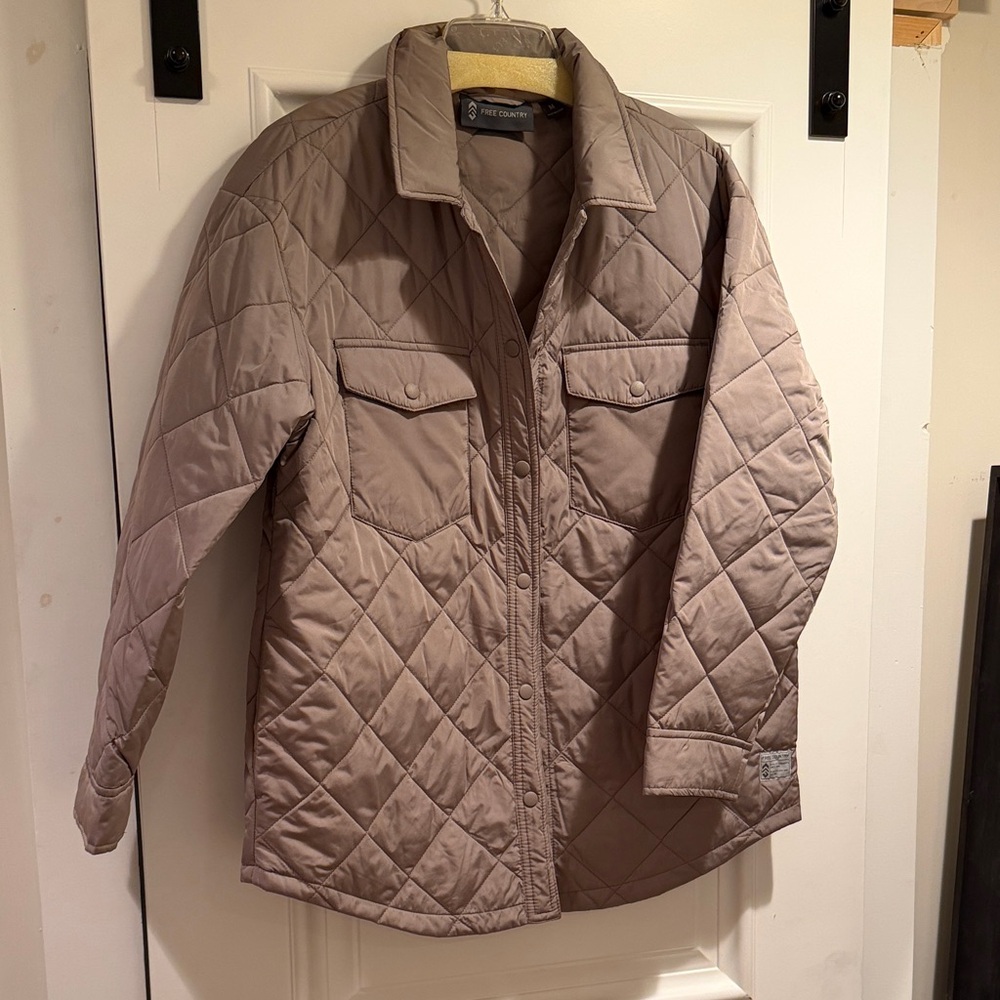 Free Country Quilted Shacket Jacket in Taupe
